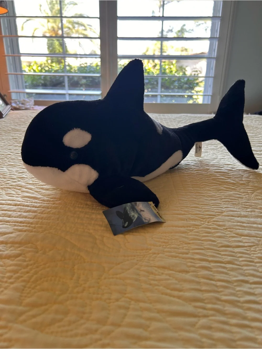 NWT Vintage SeaWorld Shamu Orca Plush Toy